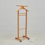 618072 Valet stand